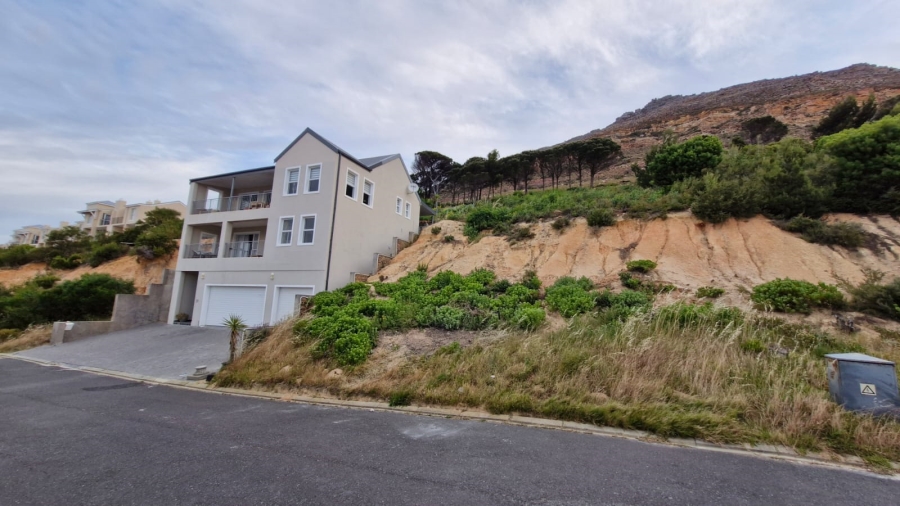 4 Bedroom Property for Sale in Harbour Heights Western Cape